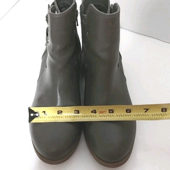 OLD NAVY ANKLE BOOTS SIZE 7 - Picture 13 of 15